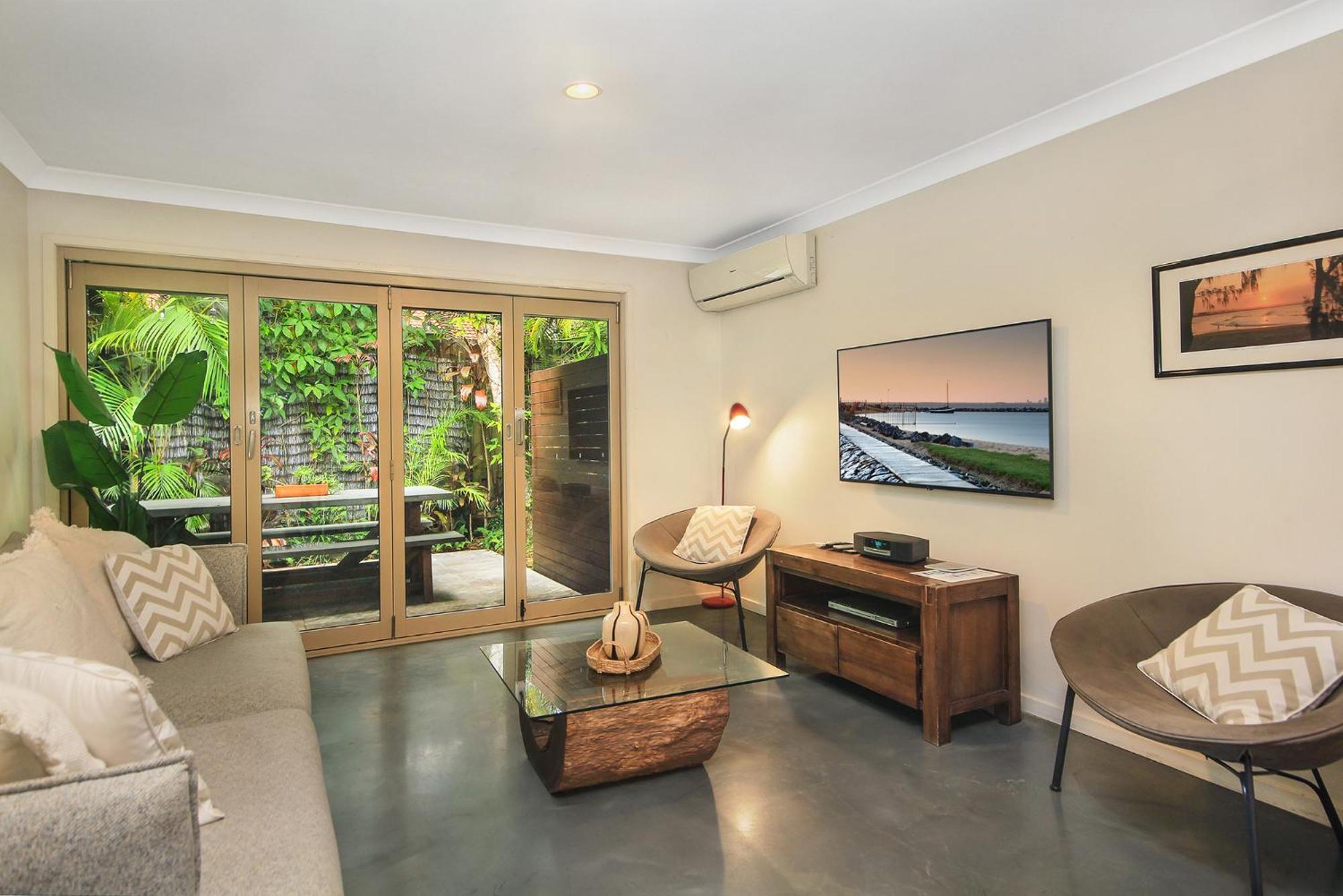 Byron Lakeside Holiday Apartments Byron Bay Exteriör bild