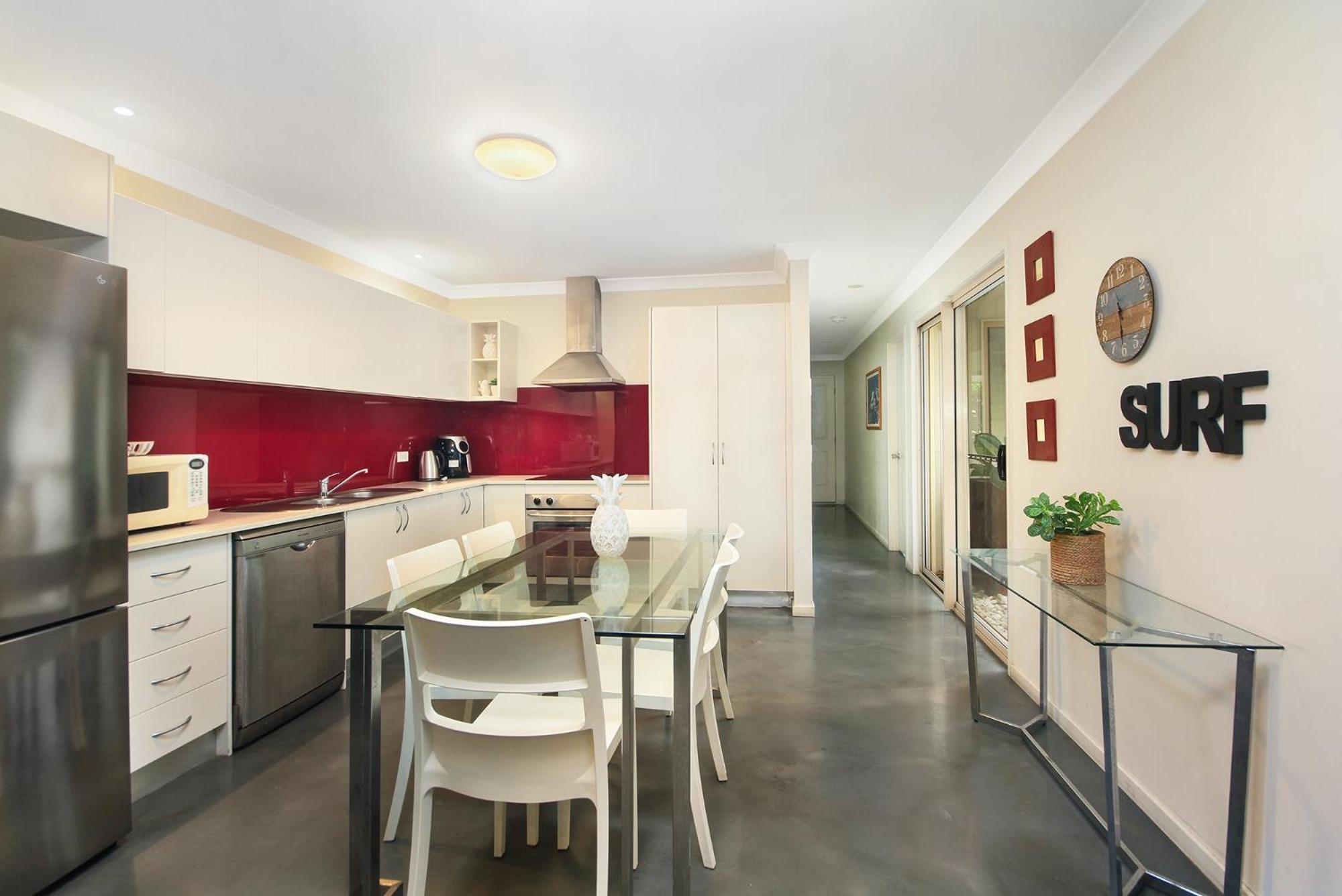 Byron Lakeside Holiday Apartments Byron Bay Exteriör bild