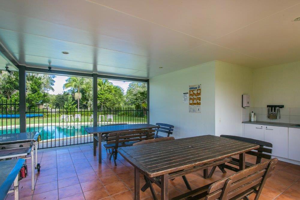 Byron Lakeside Holiday Apartments Byron Bay Exteriör bild